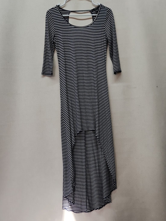 Forever 21 Dresses & Skirts - Striped Black and White High-Low Maxi Dress